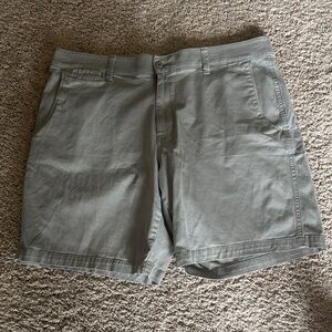The Foundry Supply Co. Men’s Light Gray Shorts 44